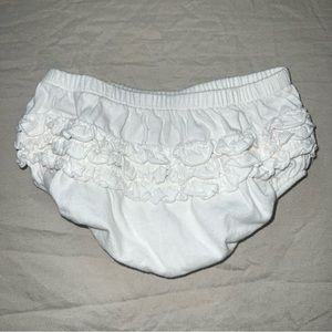 BURT’S BEES White Ruffle Bloomers Baby Size 18 Months.